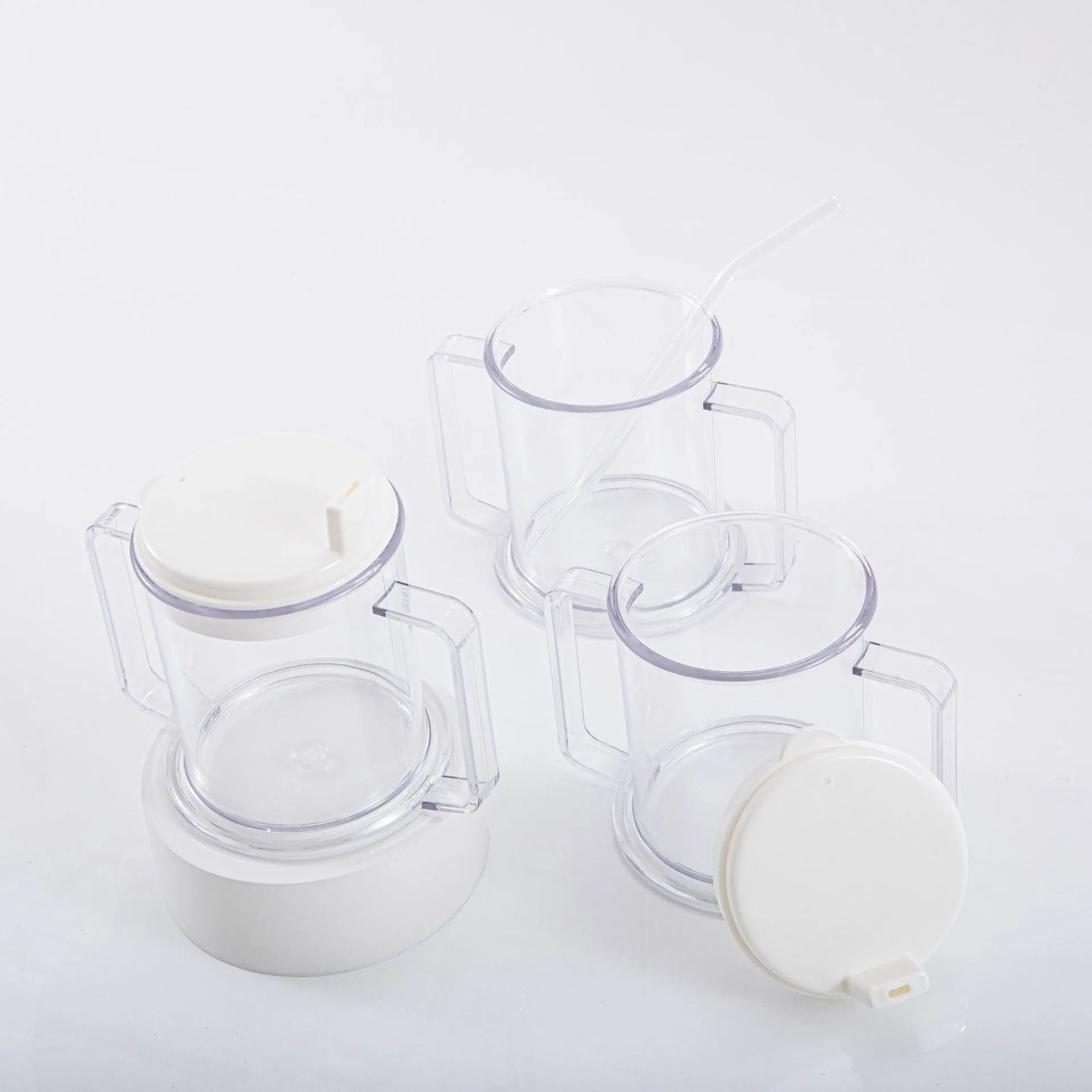 Transparent plastic drinking cup with spill-proof lid showing 301-400ml capacity