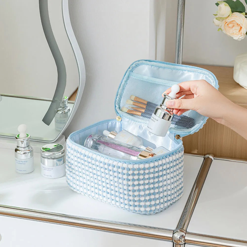 Flannelette makeup bag four-piece set in cube style with four colour options