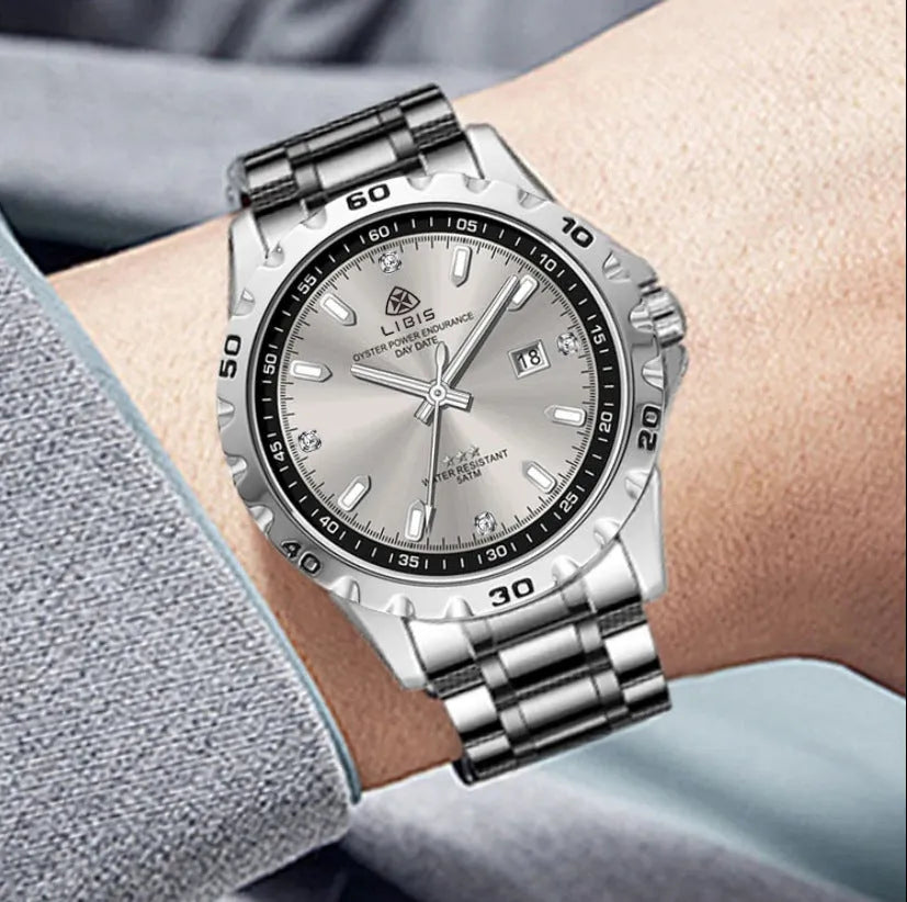 Men's silver case watch with sapphire crystal glass and stainless steel strap