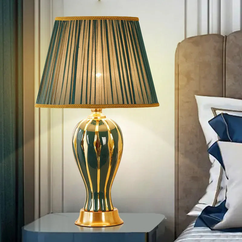 Ceramic table lamp in simple modern style with green diamond pattern and gold edge, bedside lighting use
