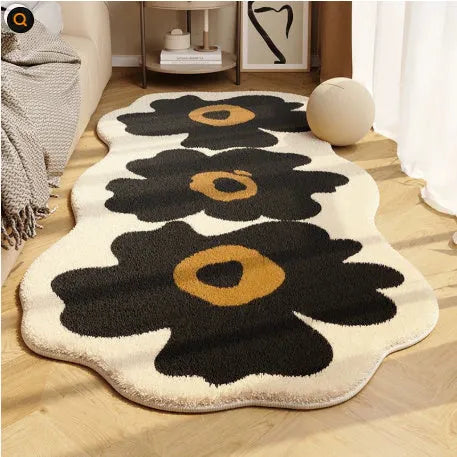 Alien-shaped floral blanket in imitation cashmere polyester on bedroom furniture