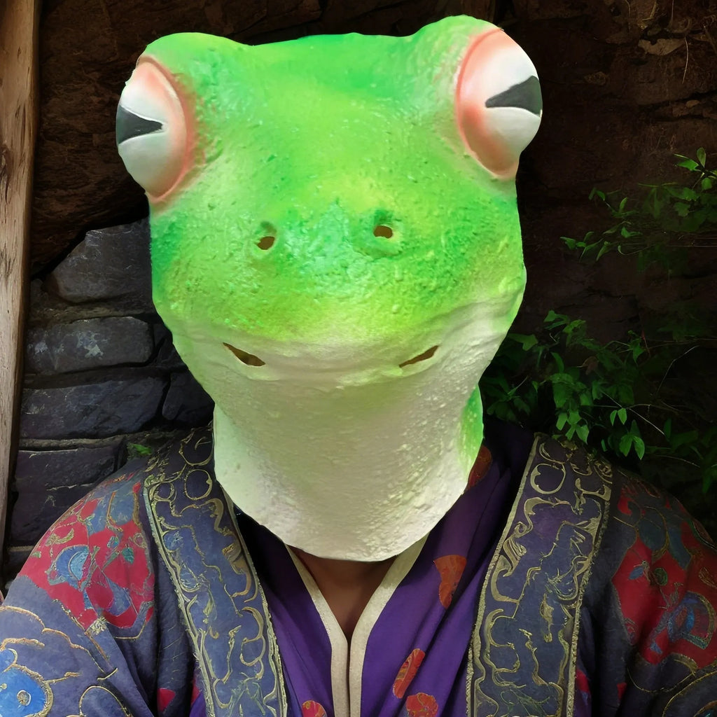 Red-eyed frog latex mask for Halloween costume, animal headgear with moulded red eyes