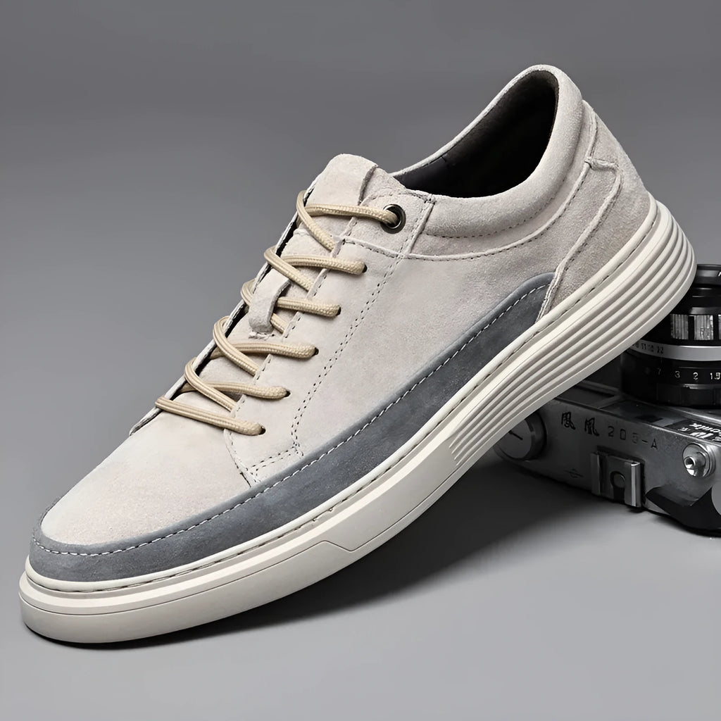 Men's grey casual leather skate shoes with rubber sole and lace-up design
