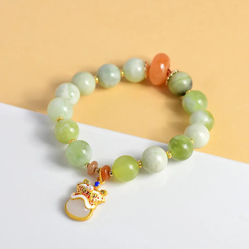 Green milk-in-water Xingshi jade pendant bracelet with geometric shape and retro style