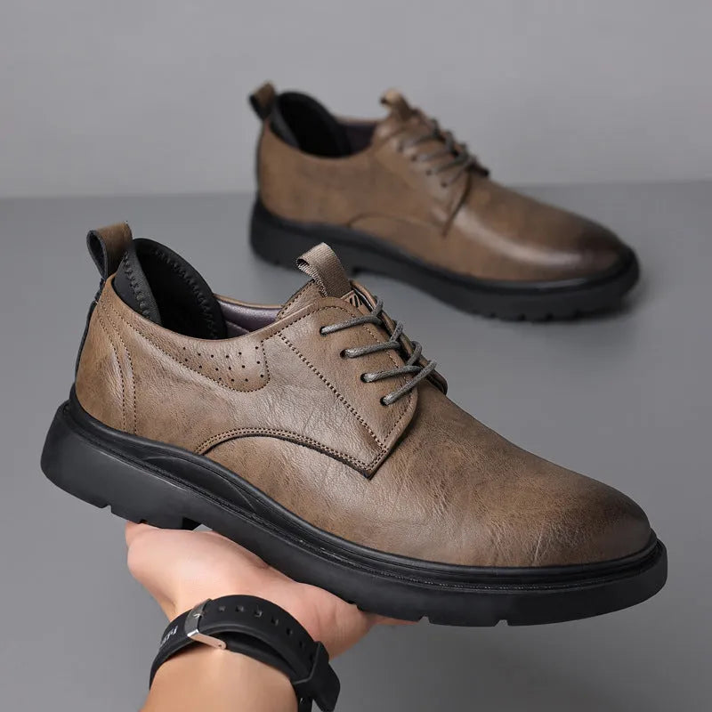 Men's black and brown two-layer cowhide business shoes with rubber soles and sewn detail