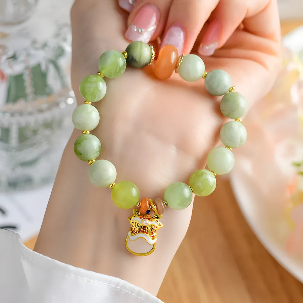 Green milk-in-water Xingshi jade pendant bracelet with geometric shape and retro style