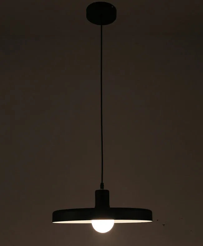 Aluminium alloy bar chandelier in black or white finish with 35cm 50cm or 60cm diameter for restaurant lighting