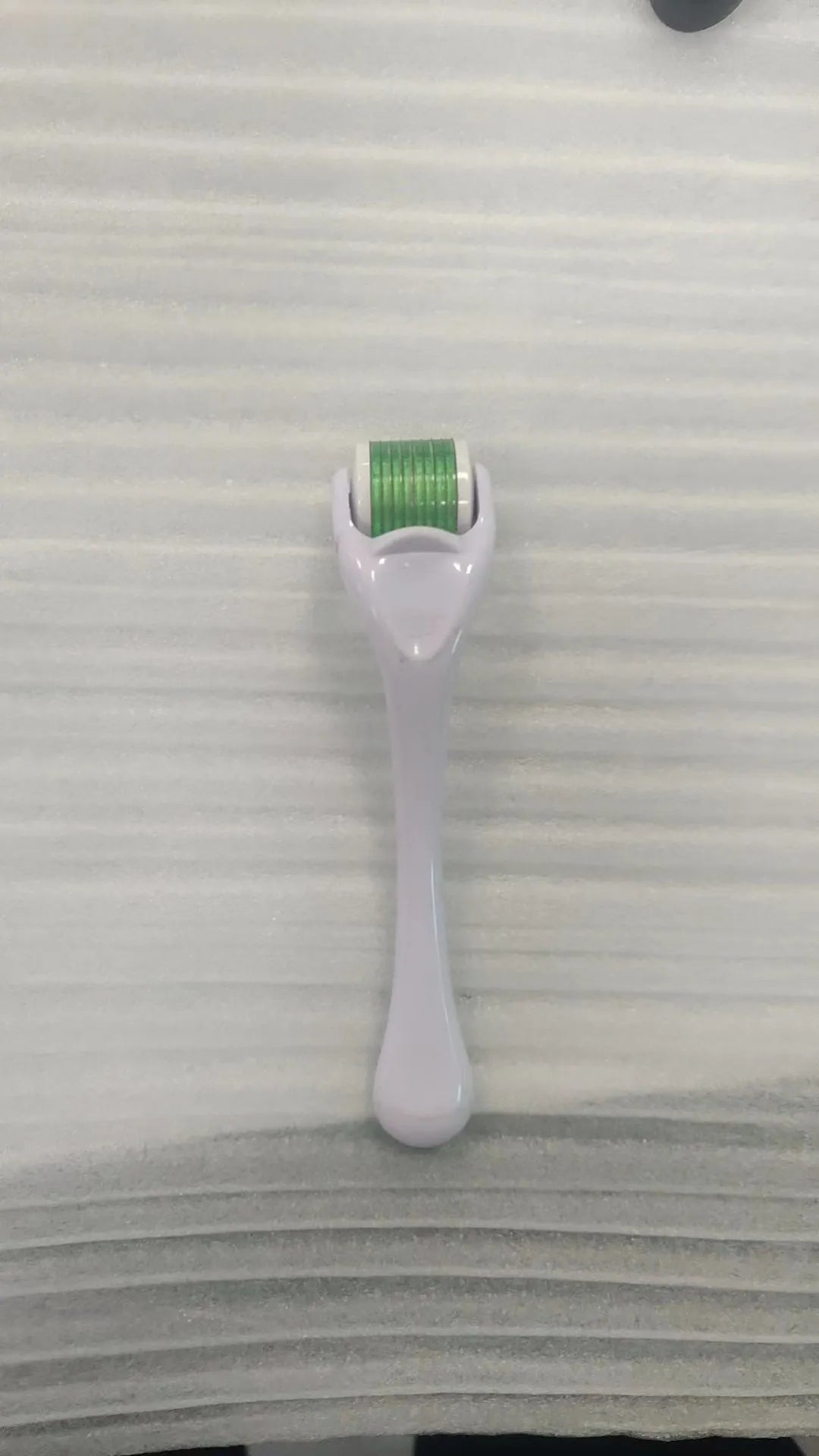 540 micro needle derma roller with adjustable size and multiple colour handle and wheel options