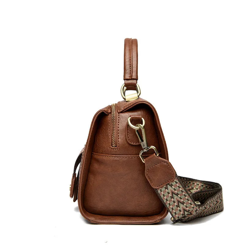 Women's one-shoulder crossbody bag in soft PU leather with sandwich pockets, horizontal square shape