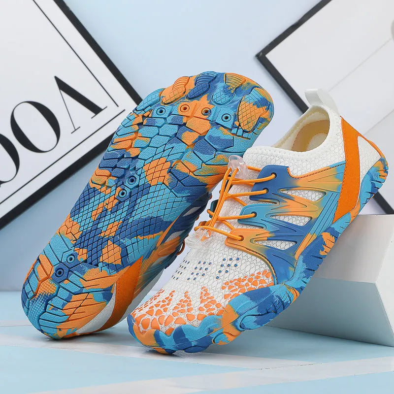 Quick-drying mesh beach shoes with lace-up front and rubber sole in various colours