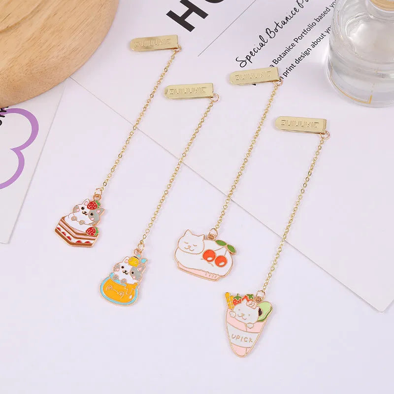 Creative metal cat bookmark with cartoon design, measuring 3.8 by 18.3 centimetres.