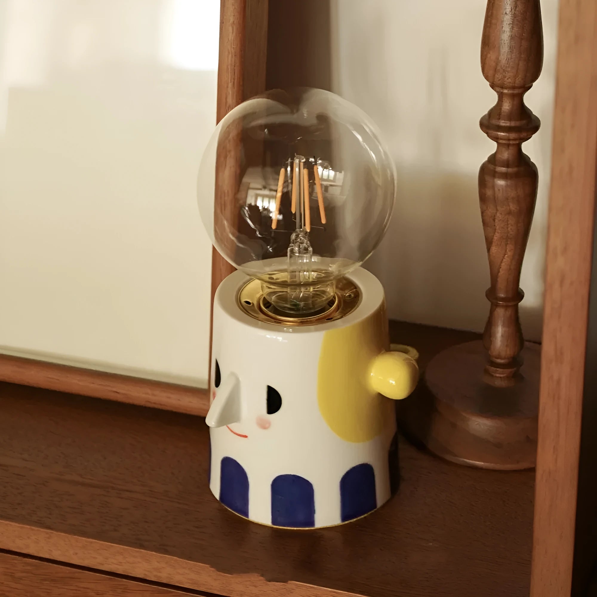 Handmade ceramic bedside lamp with ball headlight shade creative decoration
