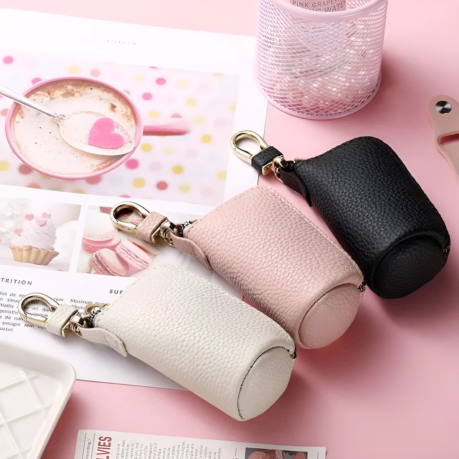 Black PU leather zipper key ring case with ultra-light design for men and women