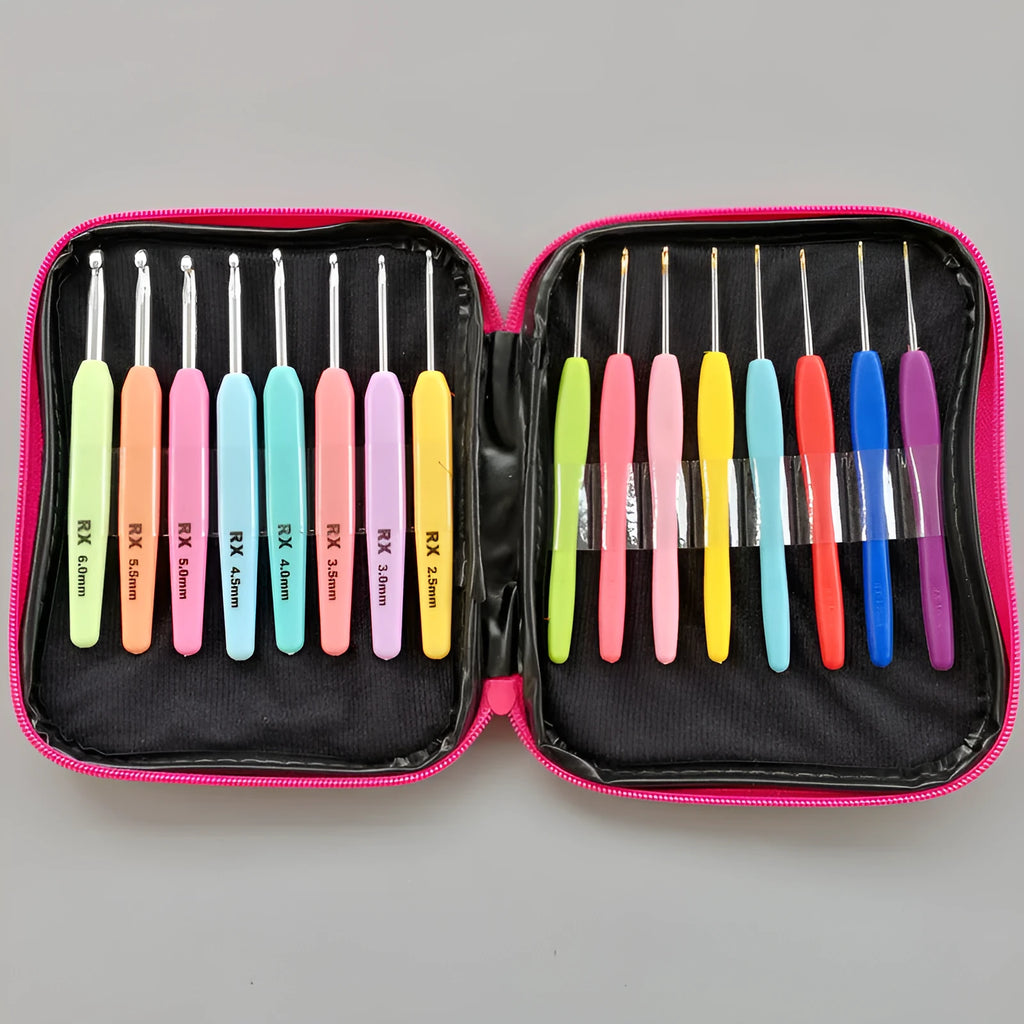 Set of 16 crochet hooks with both soft and hard handles, arranged by size in a grey PU storage bag.