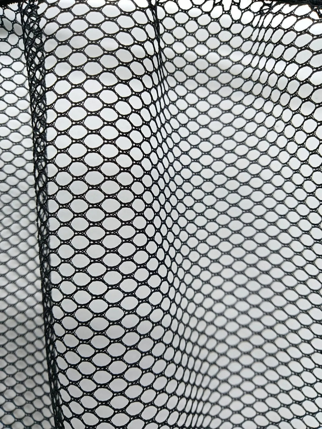 Durable polyester elastic storage net for a car boot, shown in 20x45cm size.