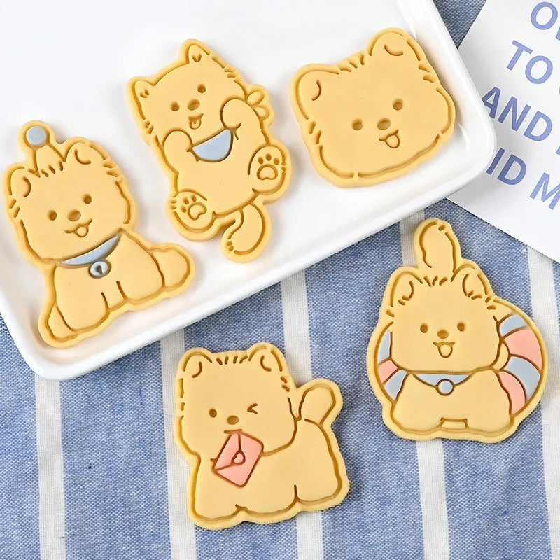 Plastic 3D cartoon puppy head biscuit mold for shaping dog themed cookies and soft candy