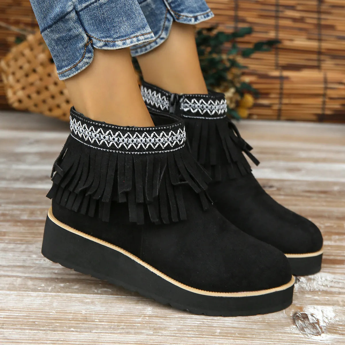 Women's wedge ankle boots in suede with side zipper and thick rubber sole