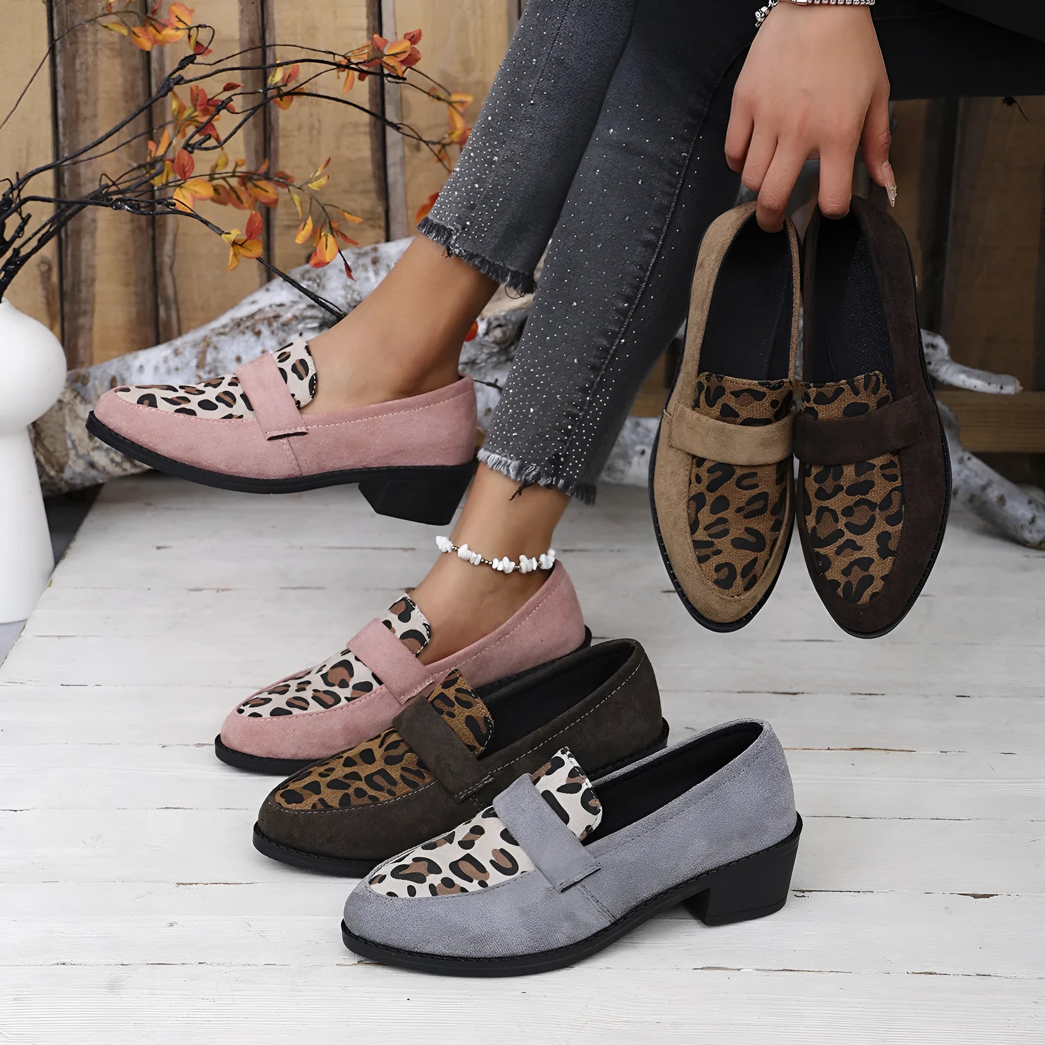 Women's leopard print suede slip-on pumps with chunky mid-heel in brown colour