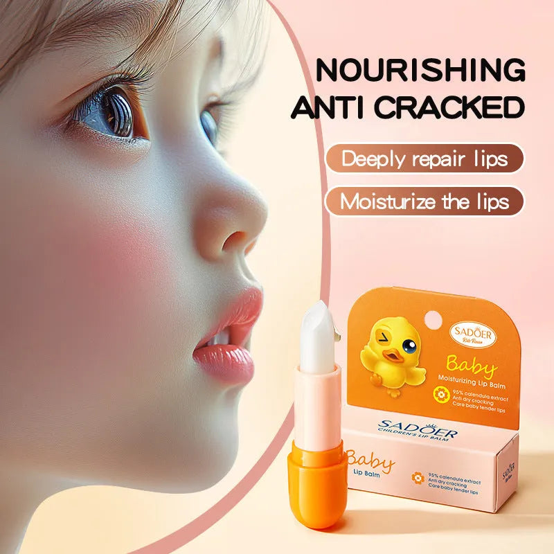Anti-chapped moisturising lipstick stick in a twist-up tube with hyaluronic acid and vitamin E.
