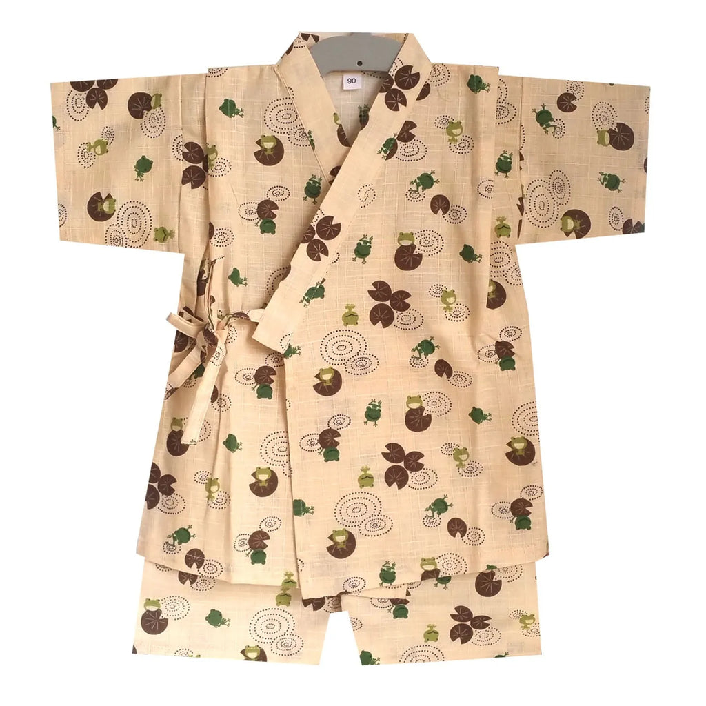 Children's pure cotton flat yukata in beige frog pattern, short sleeves, size 110cm on display