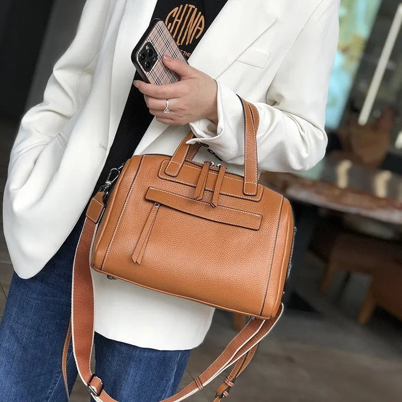 Genuine leather messenger bag with horizontal square shape and litchi pattern sewing detail