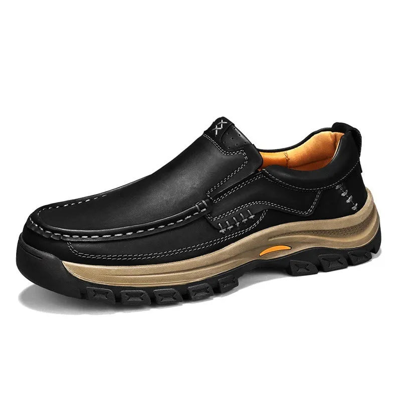 Men's black PU leather mountaineering shoes with thick rubber sole and round toe design