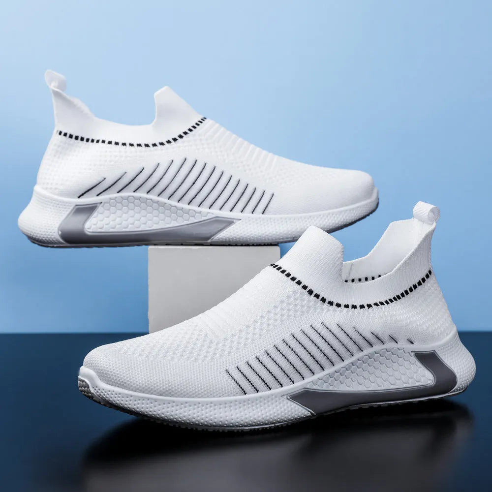 Men's striped mesh slip-on sneakers with flyknit upper and lace front in black colour variant