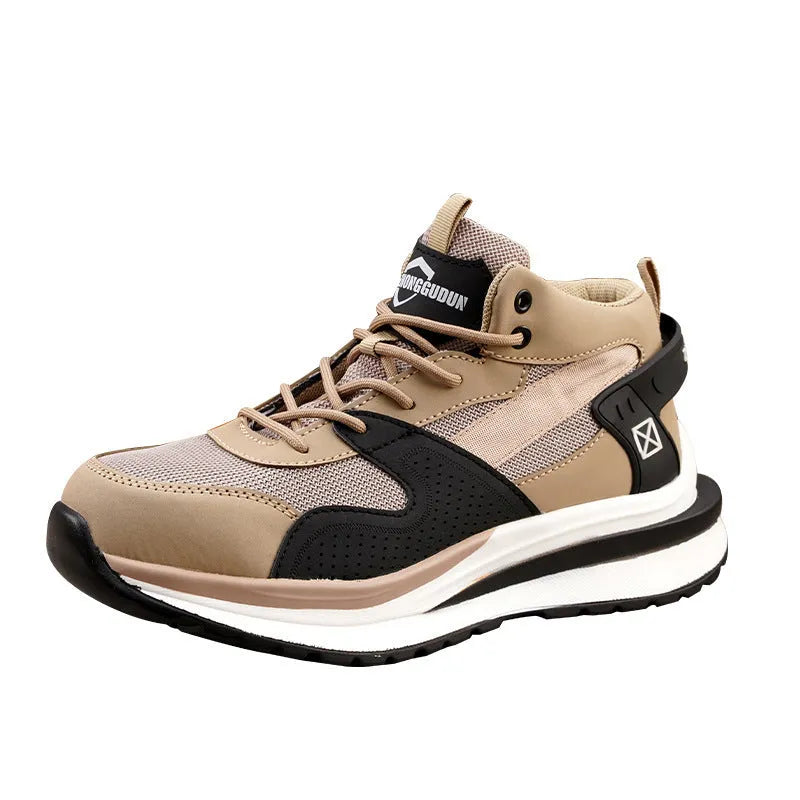 Closed toe construction safety shoes with steel toe cap and lace-up closure in black colour