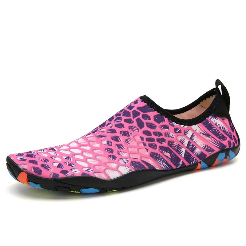 A pair of quick-dry beach wading shoes in camouflage print, showing the Lycra elastic upper and EVA midsole.
