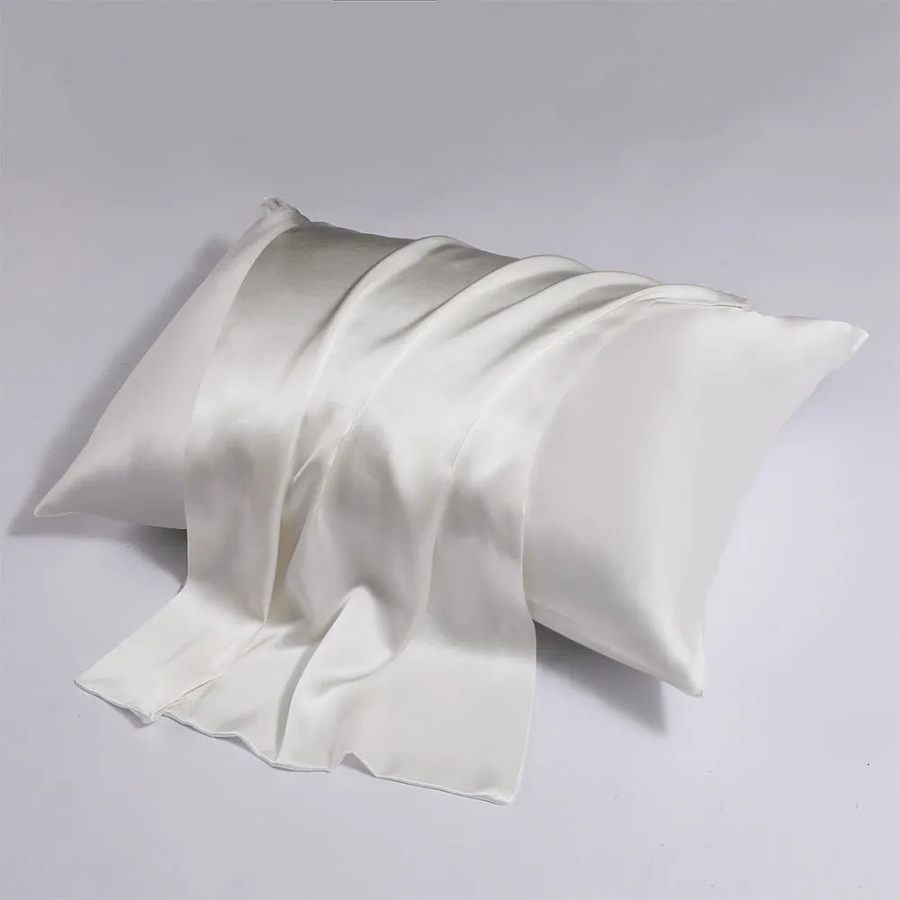 Double-sided mulberry silk pillowcase with concealed zip fastening in a choice of thirteen colours
