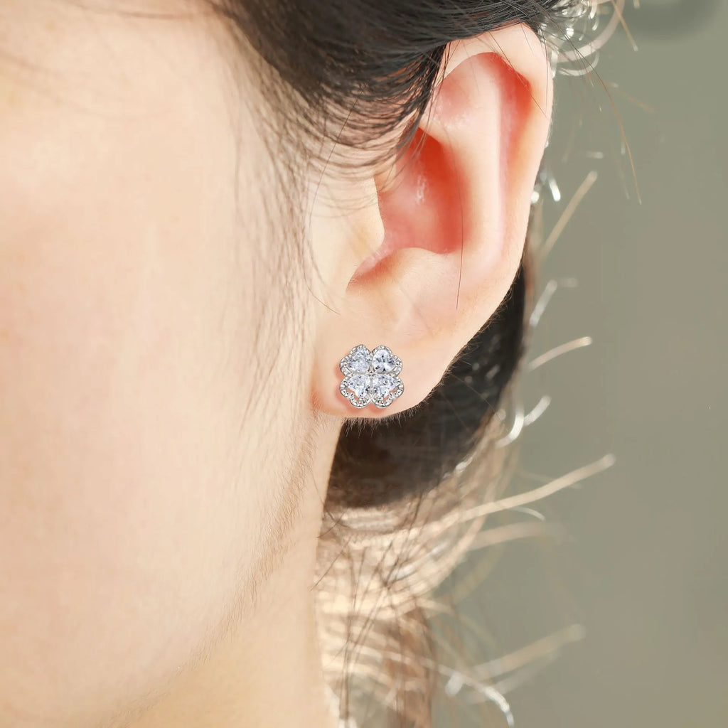 Zeng Yin heart-shaped 925 silver earrings with zircon stones and four-leaf clover design