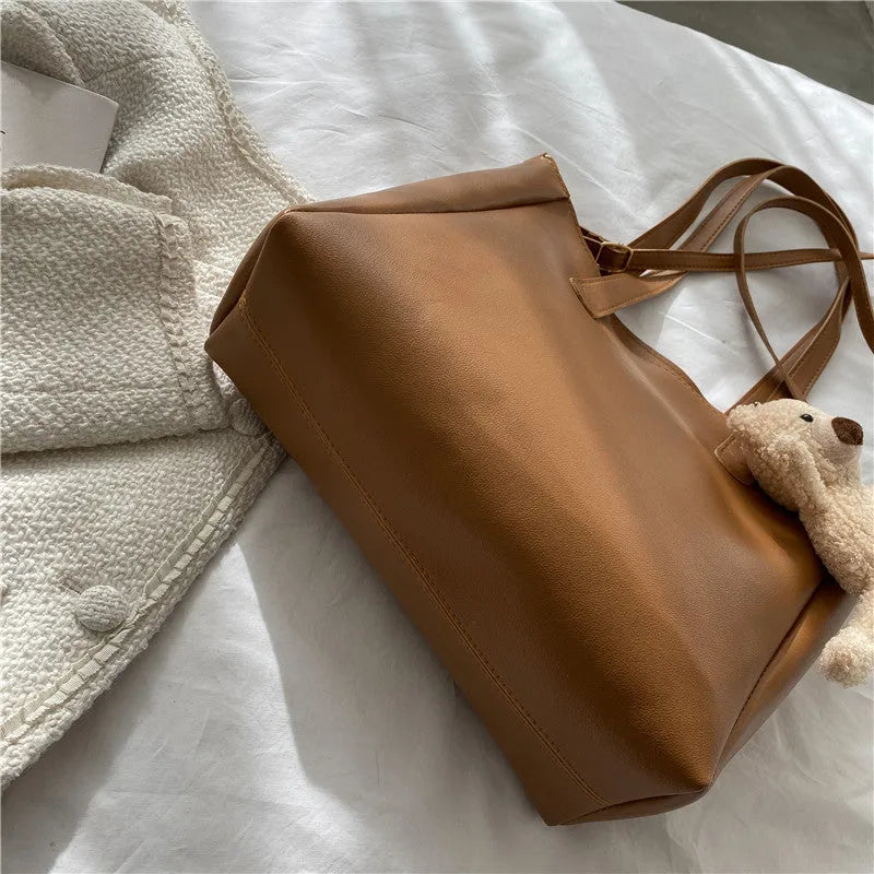 Single Shoulder Crossbody Bag For College Students Attending Classes Horizontal Square PU Messenger Bag With Pendant Options Black Brown White Yellow