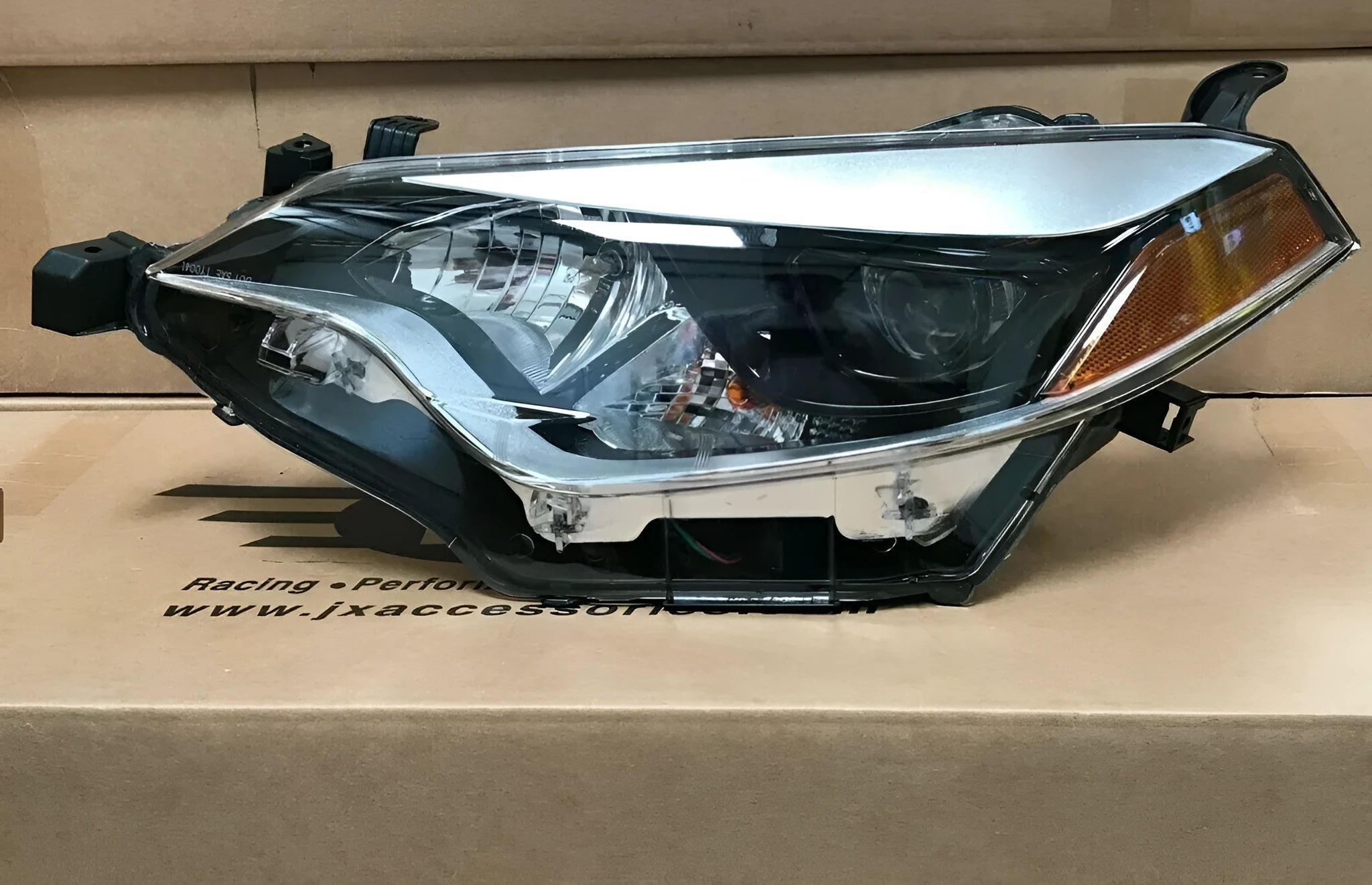 Halogen headlight assembly for Toyota Corolla 2014-2016, style 8111002E60.