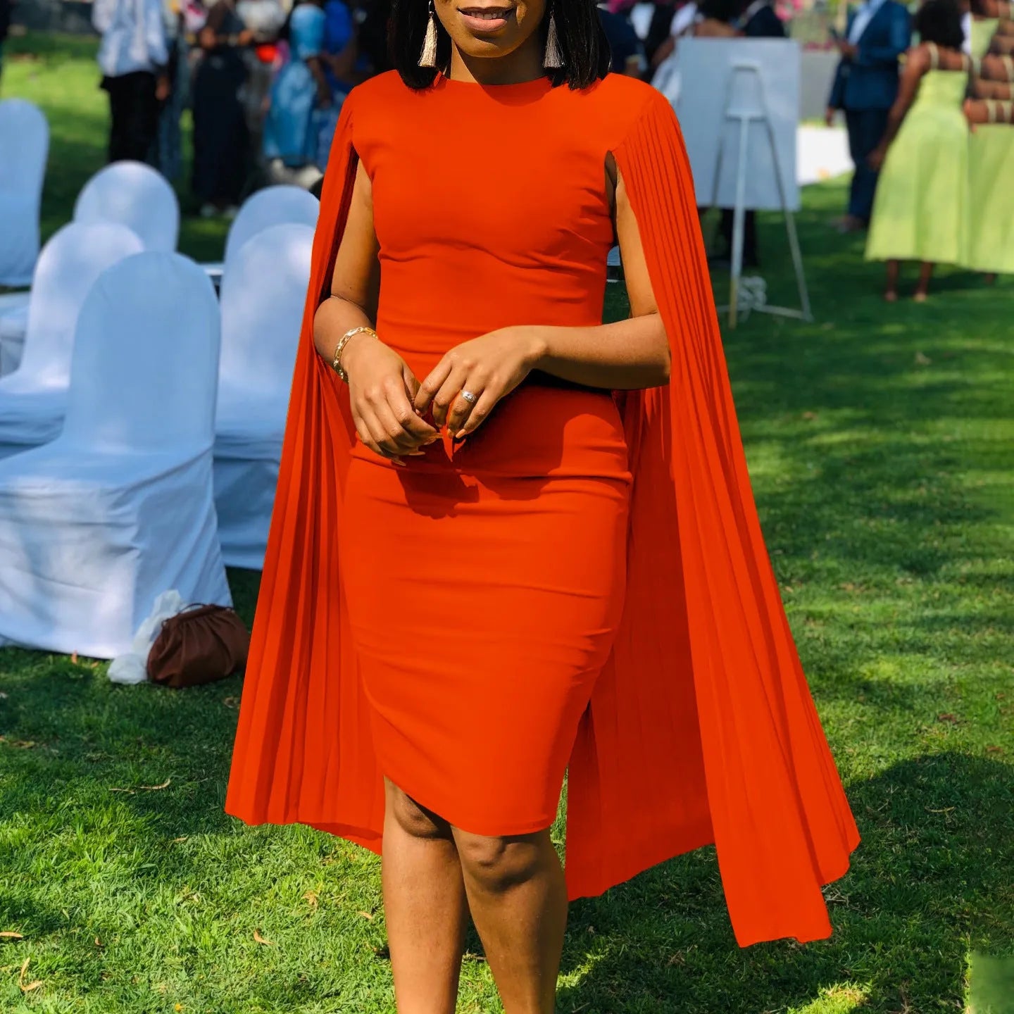 Round neck pleated evening dress with attached shawl in long sleeve high-waist design