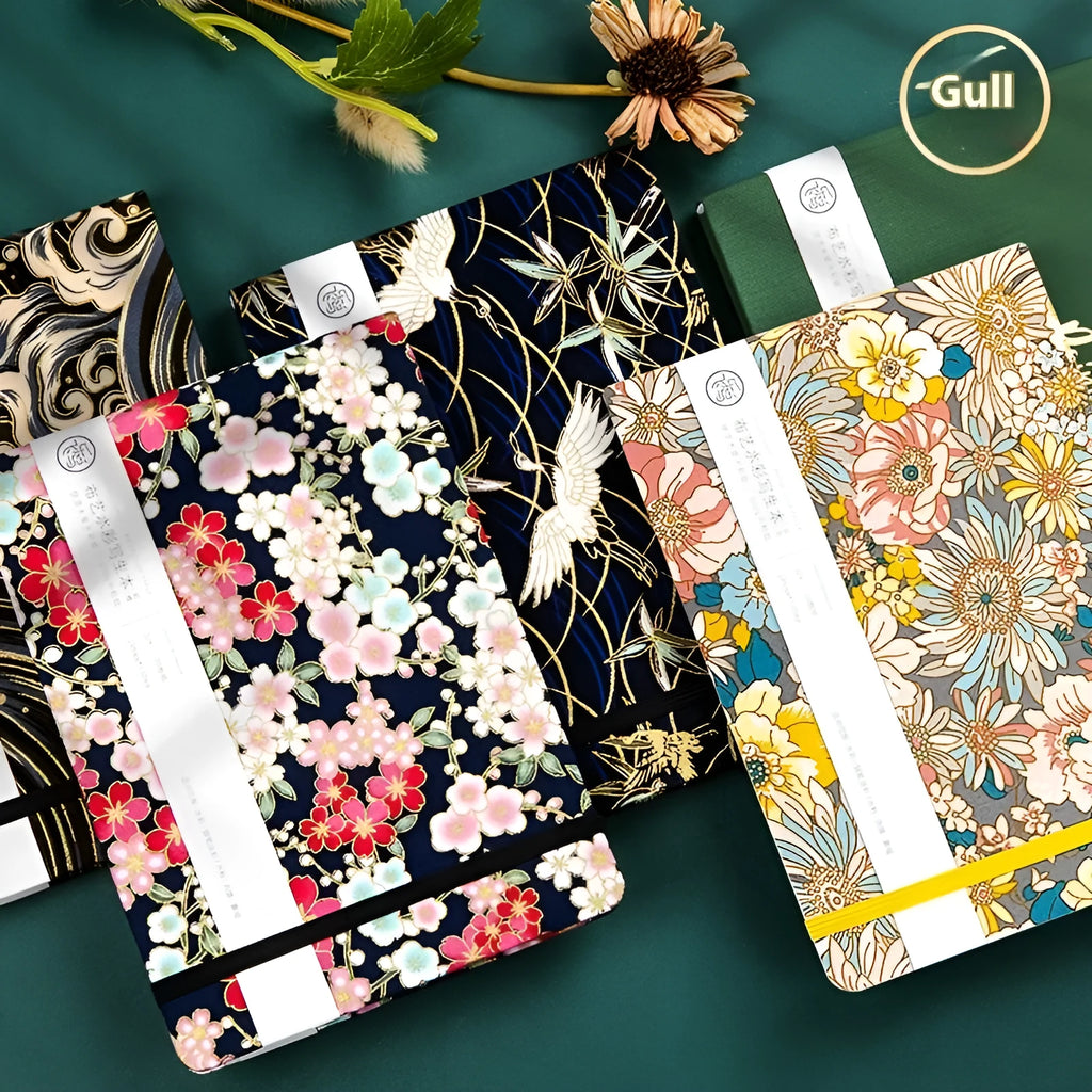 Feiluniao handmade watercolour notebook with decorative cover, 185mm long.