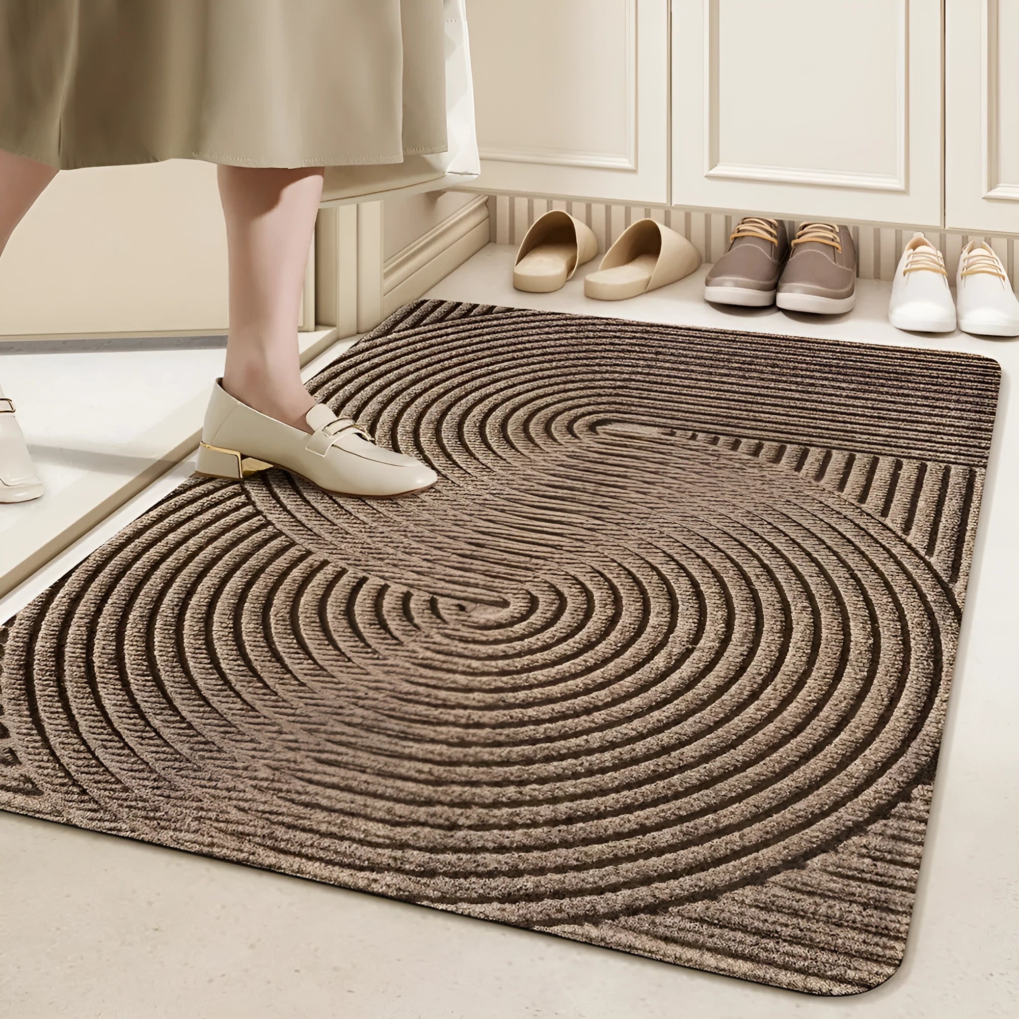 Silk ring entrance carpet with alien shape, cartoon anime pattern, and wire ring construction in 60x90cm size