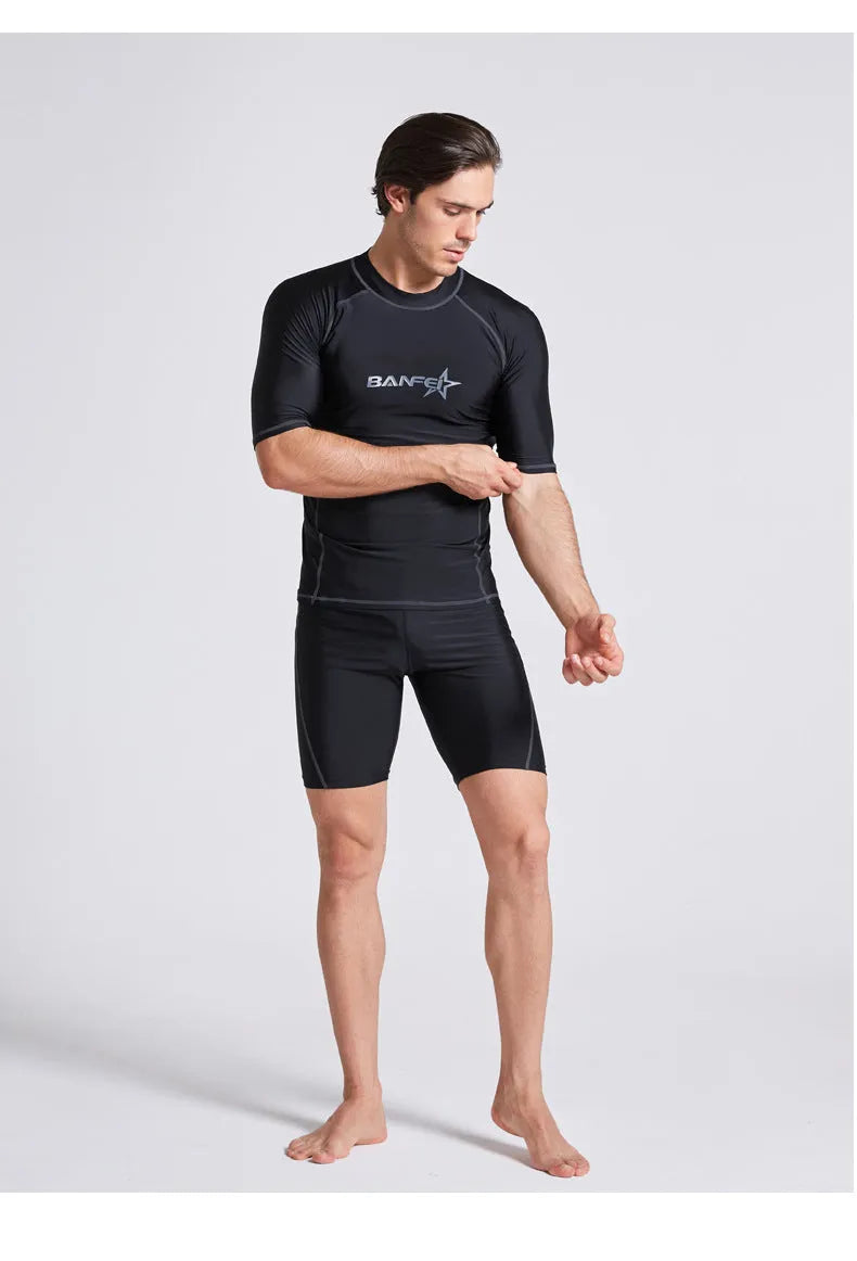 Men's navy blue quick-drying half sleeve wetsuit suit for swimming and snorkelling.