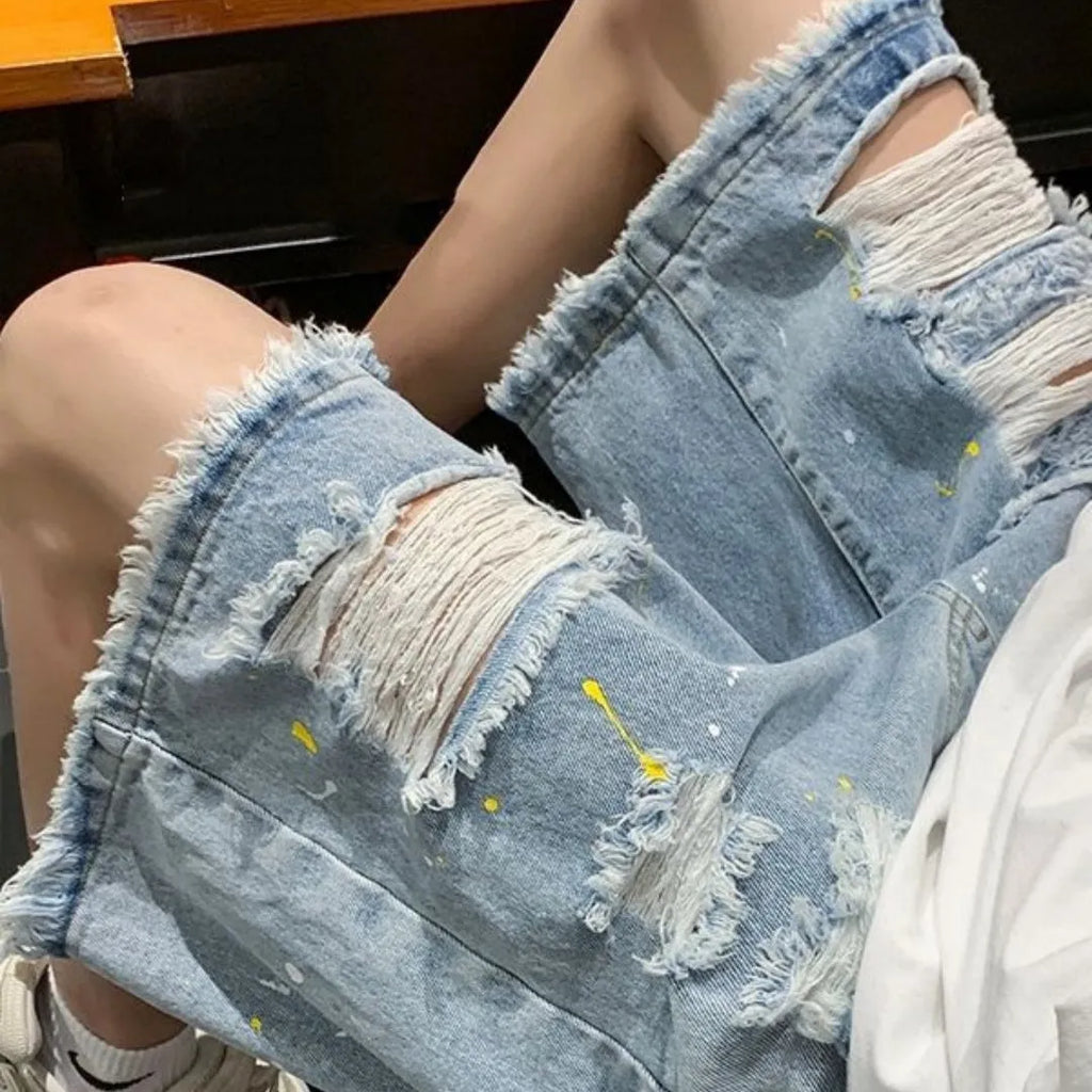 Men's loose-fit water-washed hole denim shorts in black or light blue colours