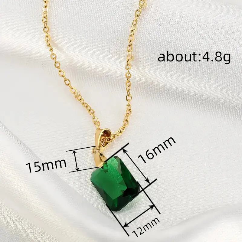 Copper geometric rectangular pendant necklace with O-ring chain in green colour.