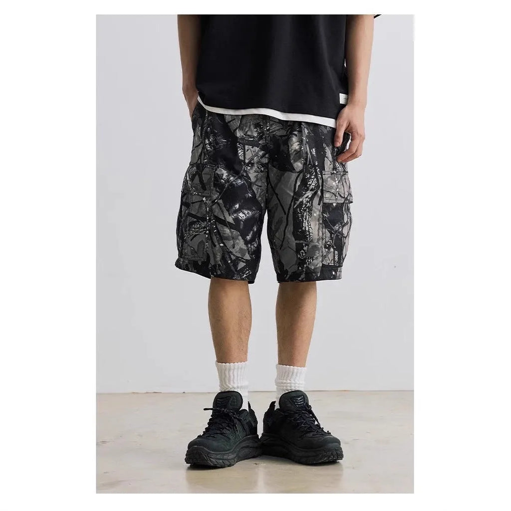 Loose fit denim shorts with elastic waist in black and army green colours