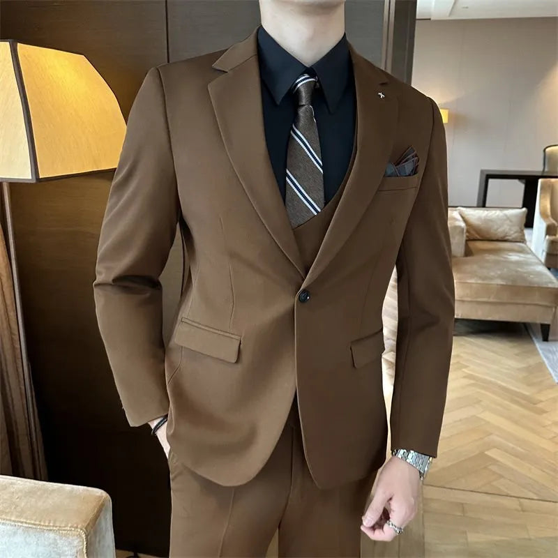 Men's slim fit business formal jacket in chemical fibre blended fabric available in dark green, brown, and camel colours