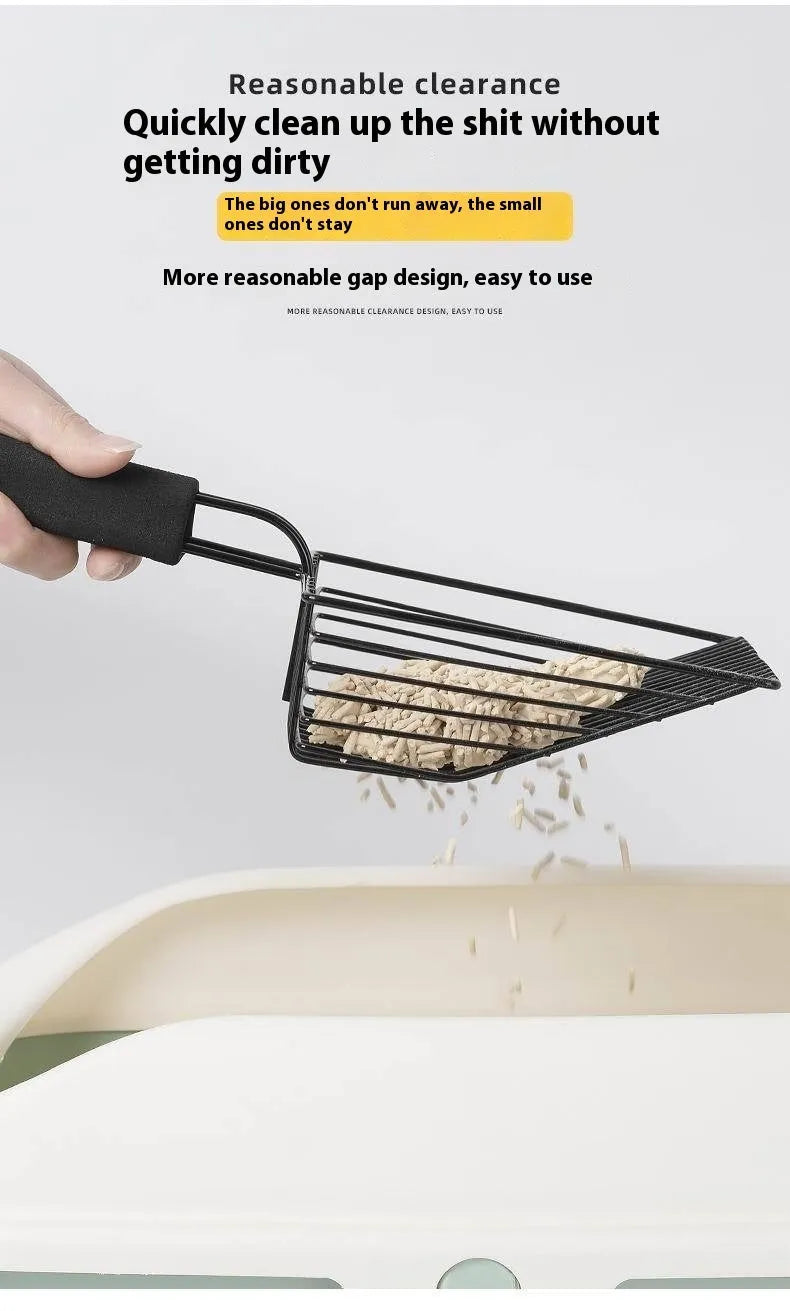 Black alloy metal cat litter scoop showing 0.8cm gap spacing for waste separation