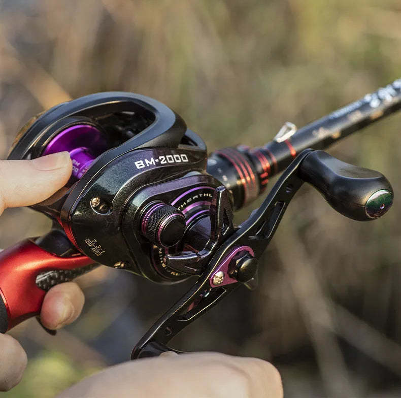 BM2000 water drop fishing reel with colourful finish and magnetic brake system