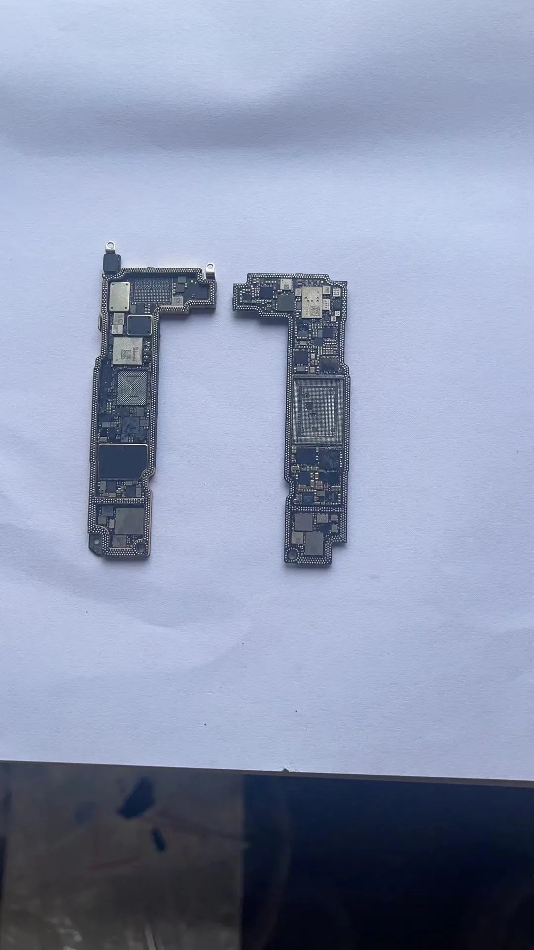 iPhone 12 series silver motherboard component for US version 256GB model replacement