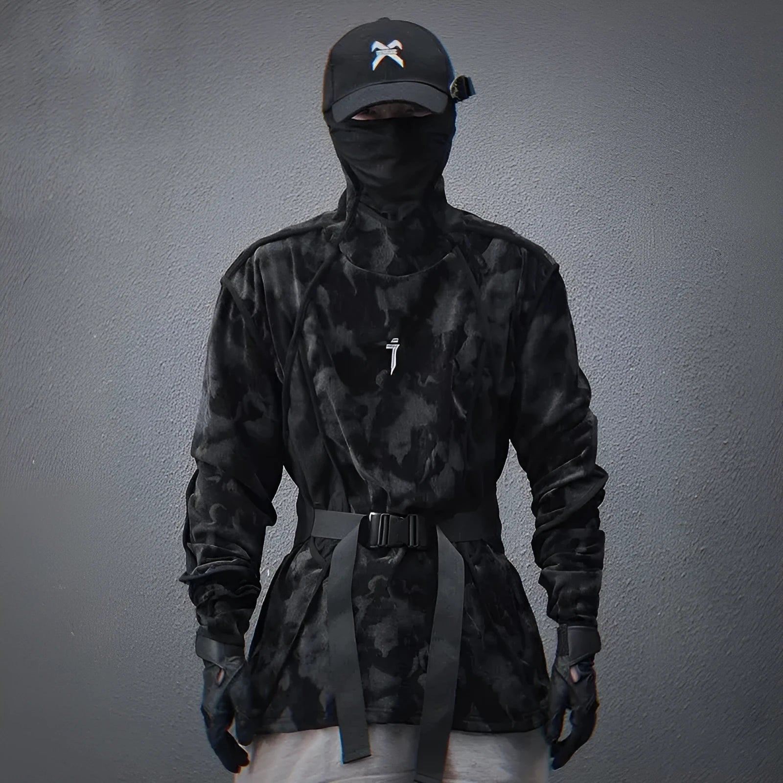 Men's loose pullover sweater with tie dye printed design and drop shoulder long sleeves