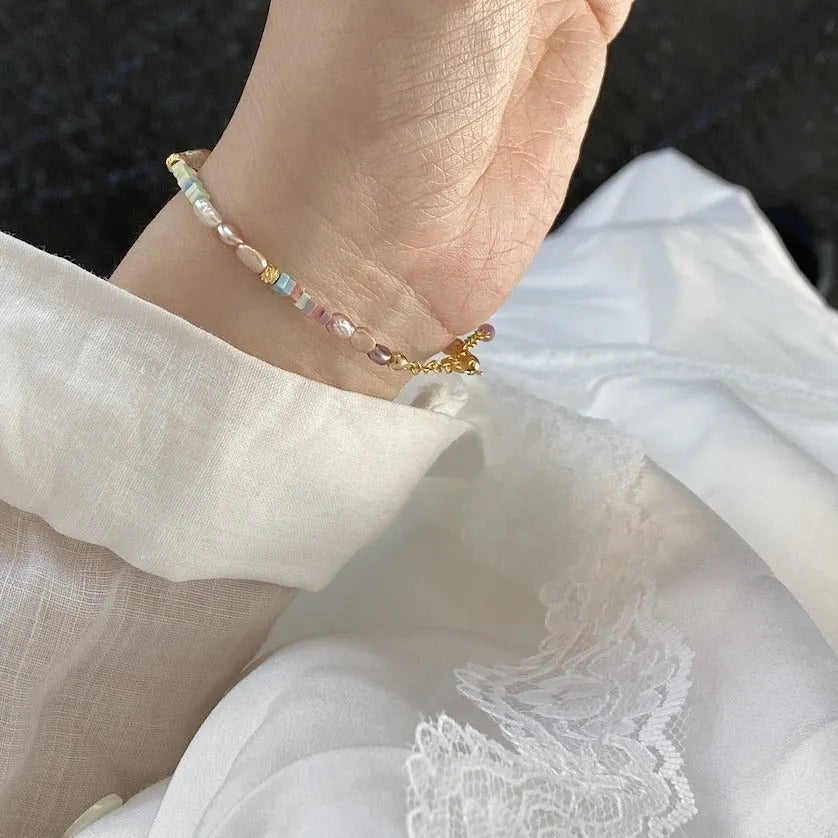 Purple and silver natural pearl bracelet and necklace set with 14K gold plating in U-shaped arrangement