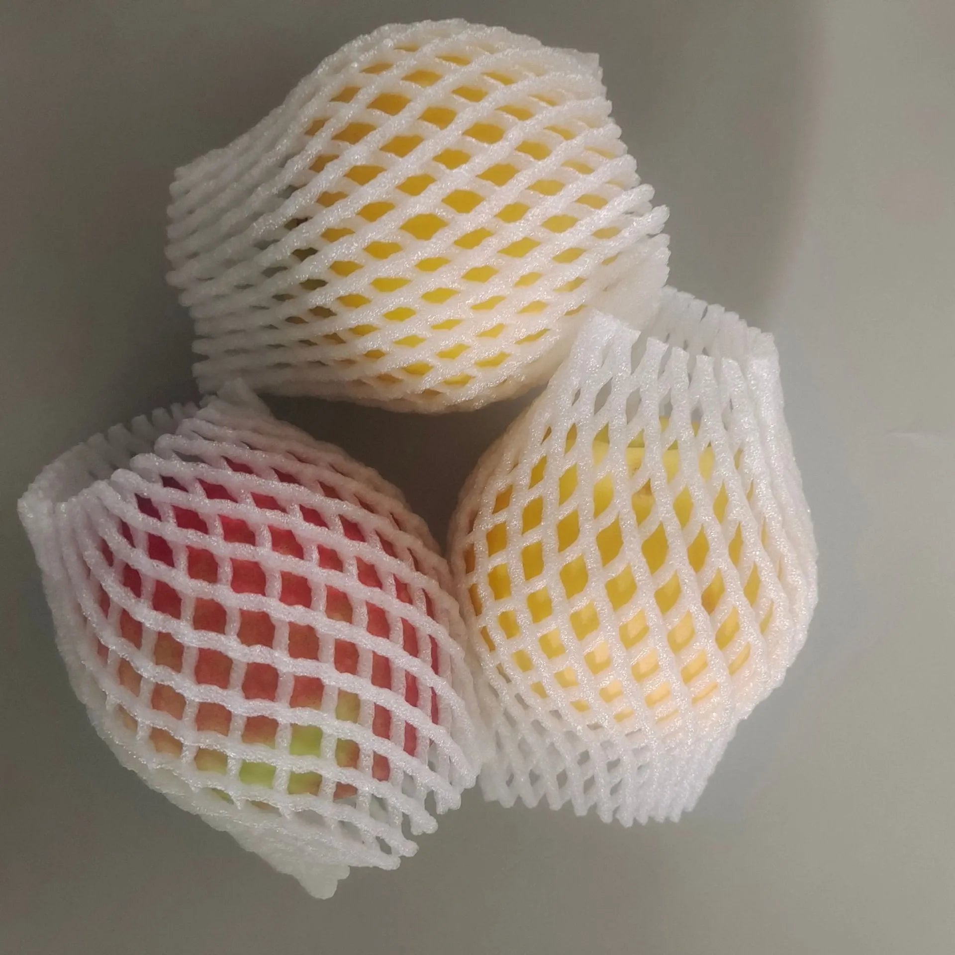 White foam shockproof protective net for fruits in various sizes from 6x5cm to 18x7cm