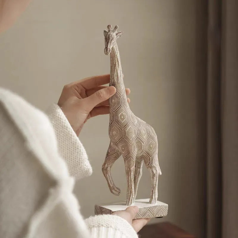 Wood colour European-style giraffe resin decoration figure on display