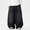 Men's plus size wide leg casual jeans in straight cut baggy trousers style