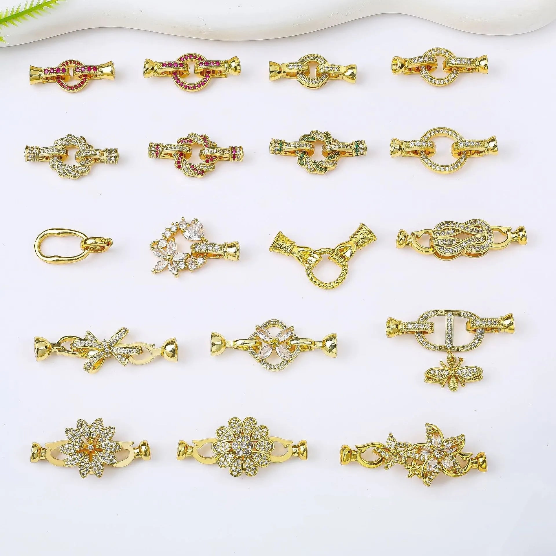 Small gold plated jewellery buckle clasp for pearl necklaces in gold, rose gold and silver colours